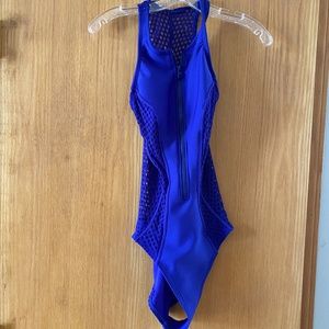 NWOT ULTRA VIOLET ONE PIECE BATHING SUIT Size 8